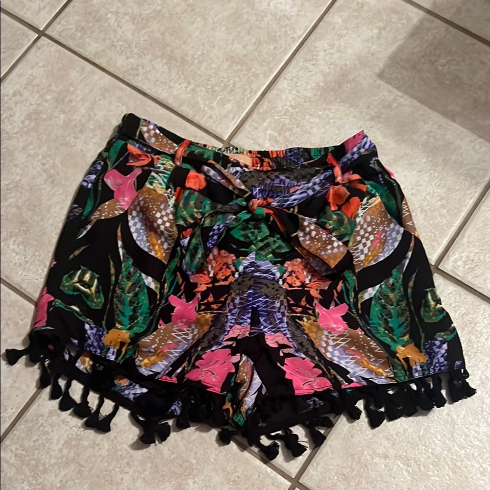 Takara Multicolor Patterned Women's Shorts